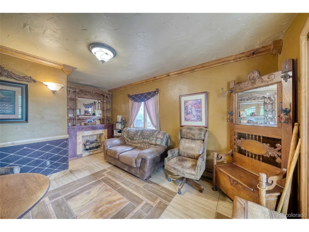 2283 CO RD 323 Westcliffe, CO 81252