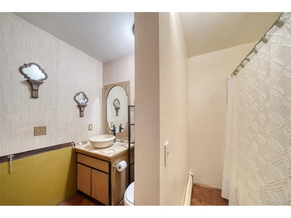 2283 CO RD 323 Westcliffe, CO 81252