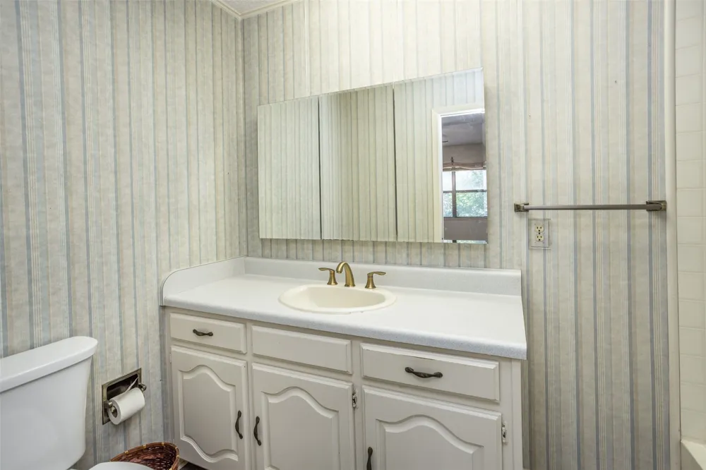 154 Parkview Gainesville, TX 76240