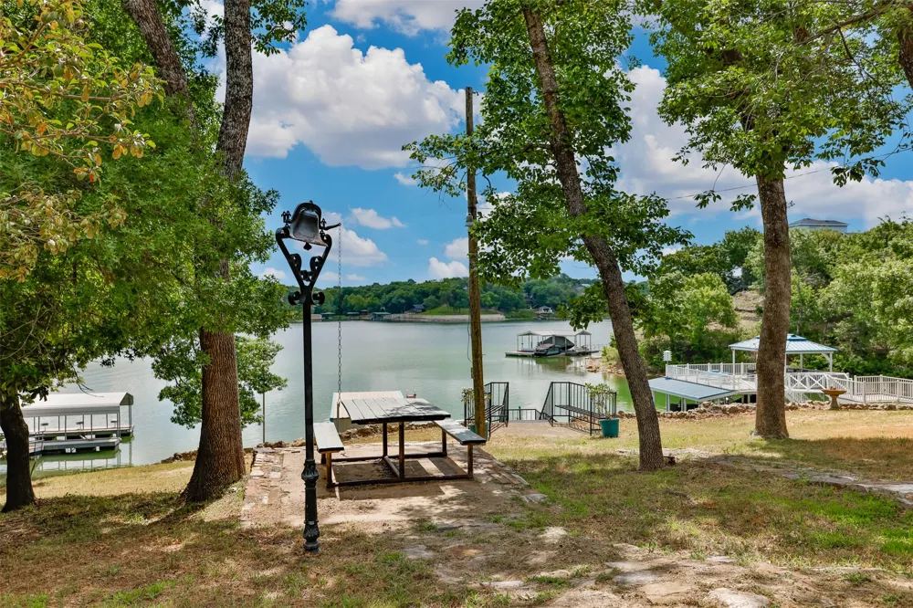 154 Parkview Gainesville, TX 76240