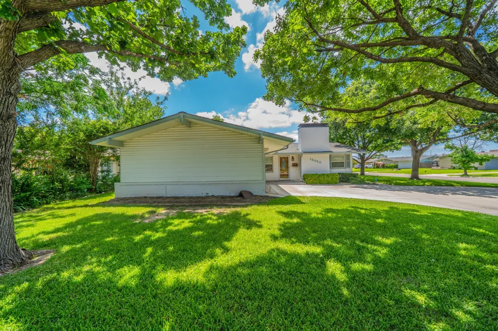 12050 High Meadow Court Dallas, TX 75234