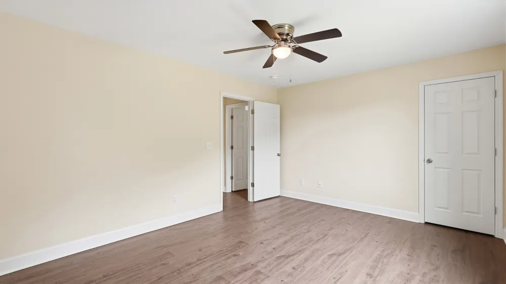 157 Lena Loop Burns, TN 37029
