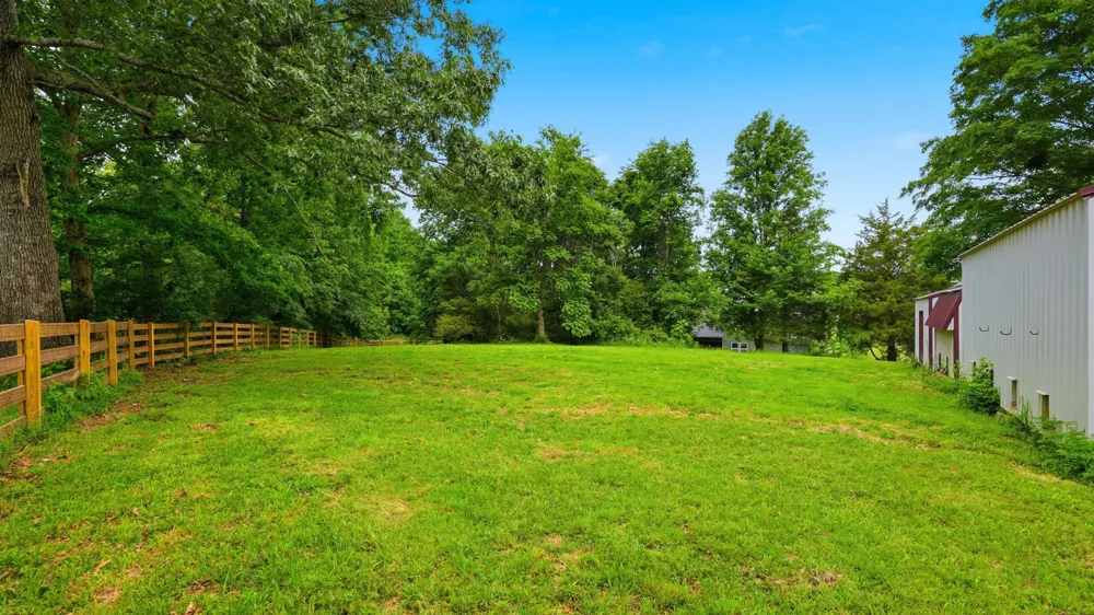 157 Lena Loop Burns, TN 37029