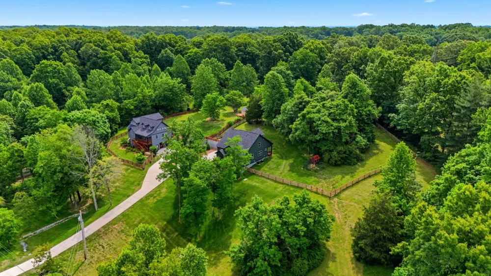 157 Lena Loop Burns, TN 37029