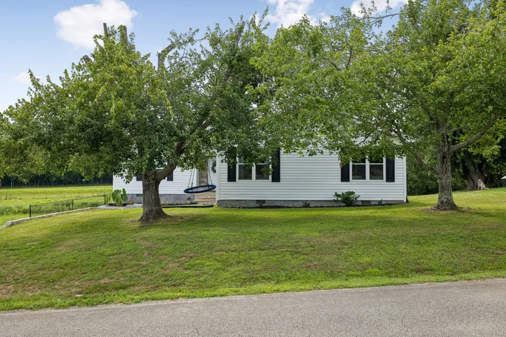 54 Hickman Hwy Gordonsville, TN 38563