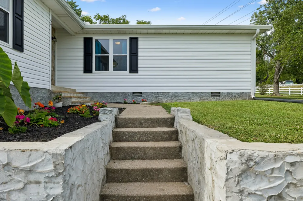 54 Hickman Hwy Gordonsville, TN 38563