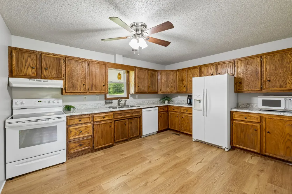 54 Hickman Hwy Gordonsville, TN 38563
