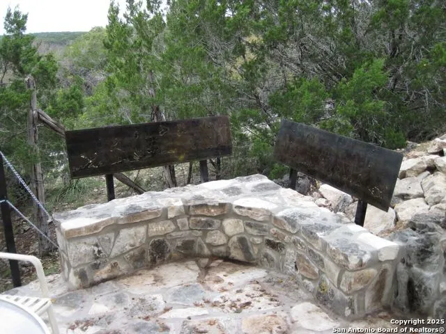 189 Cherry Springs Rd Hunt, TX 78024