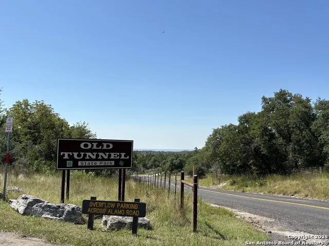 112 ULMUS RD Fredericksburg, TX 78624