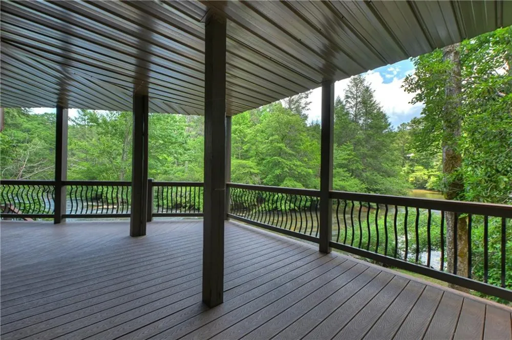 192 Delphi Hills Lane McCaysville, GA 30555