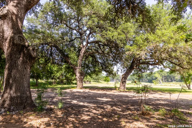129 Old Ingram Loop Ingram, TX 78025