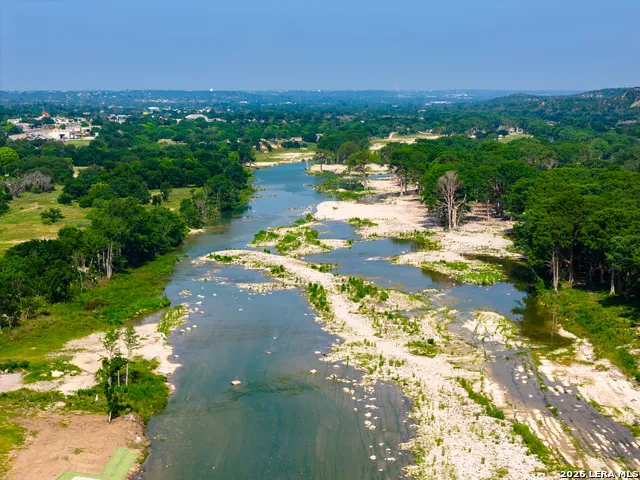 129 Old Ingram Loop Ingram, TX 78025