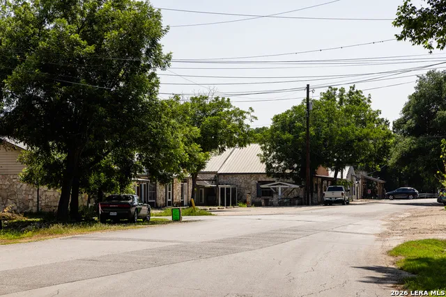 129 Old Ingram Loop Ingram, TX 78025