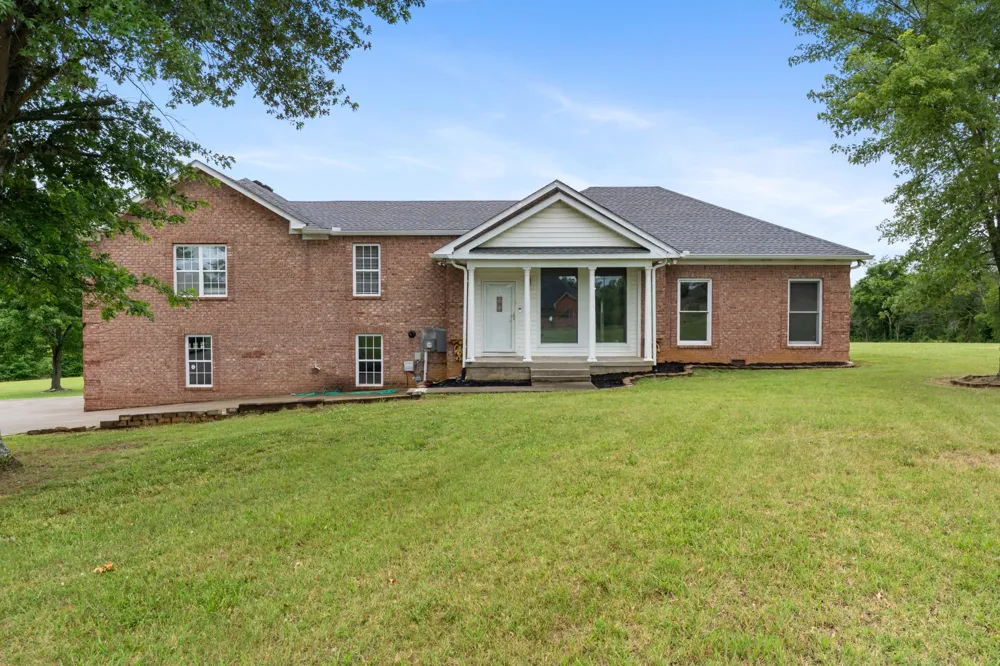 4602 Washington Rd Greenbrier, TN 37073