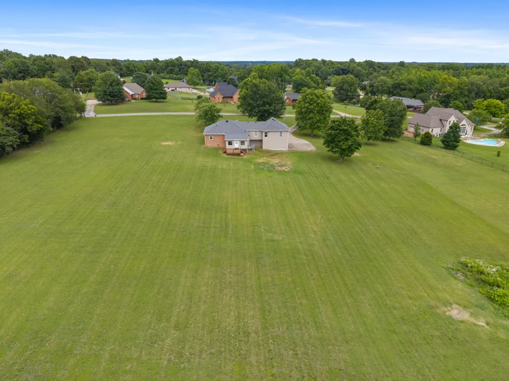 4602 Washington Rd Greenbrier, TN 37073