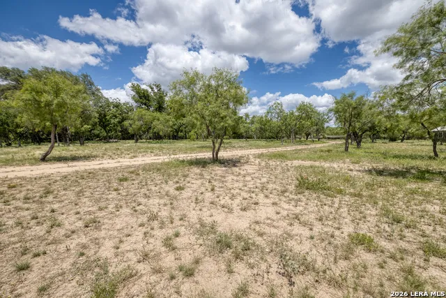 00 Cr 393 Camp Wood, TX 78833