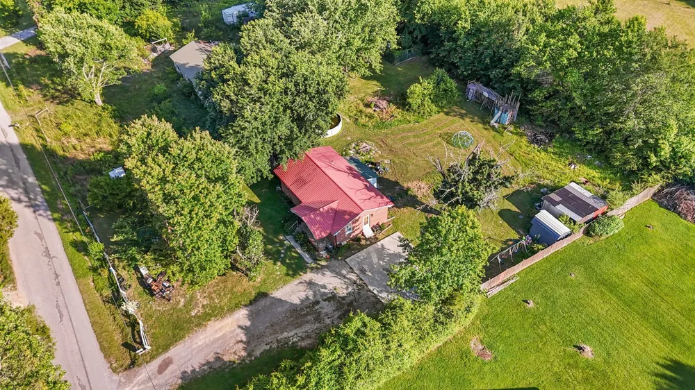 185 Petty Gap Rd Woodbury, TN 37190