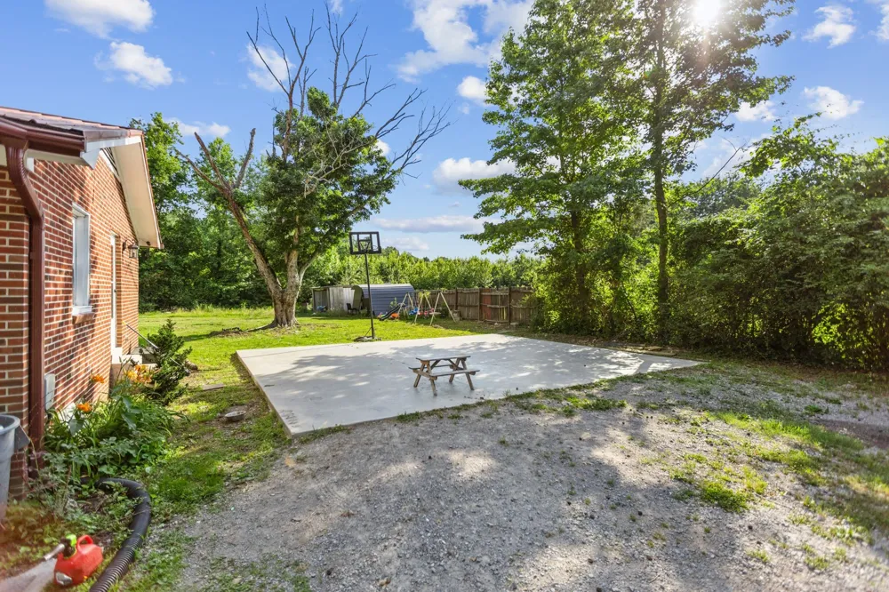 185 Petty Gap Rd Woodbury, TN 37190