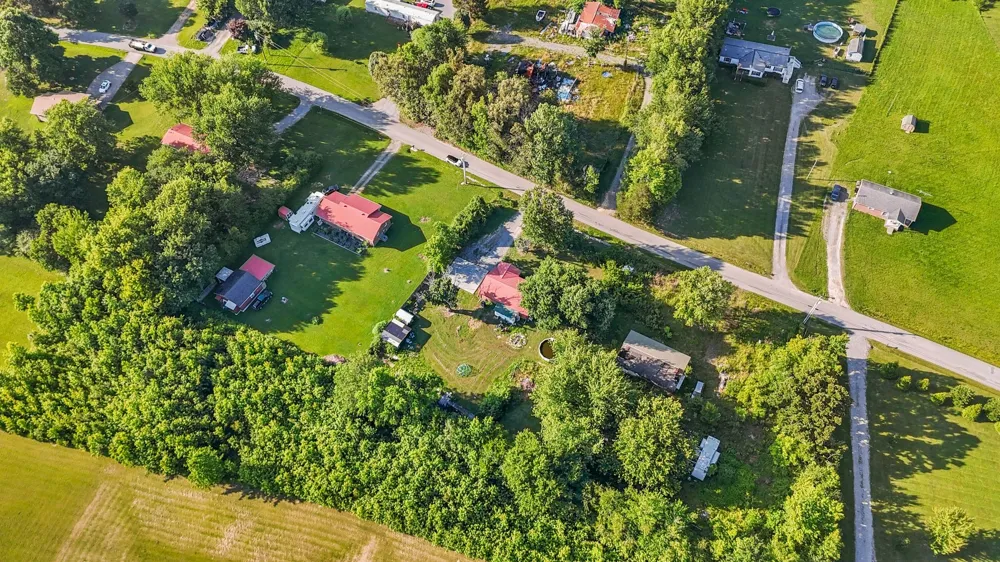 185 Petty Gap Rd Woodbury, TN 37190