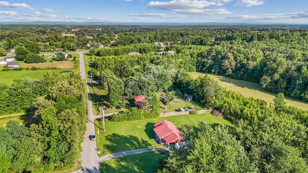 185 Petty Gap Rd Woodbury, TN 37190