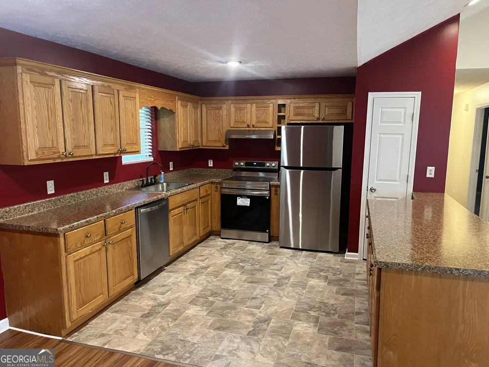 193 Glory LN Mount Airy, GA 30563