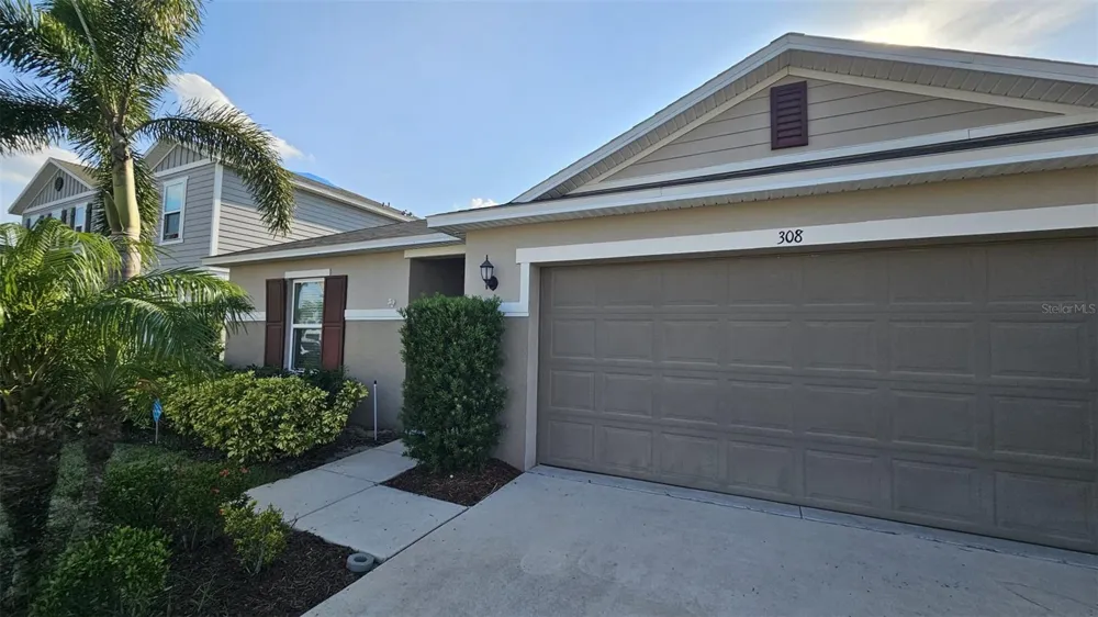 308 LAKE LUCERNE WAY Winter Haven, FL 33881