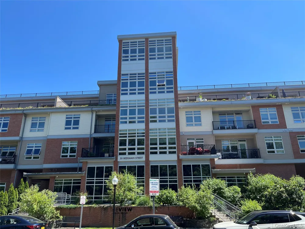 30 Beekman Street #213 Beacon, NY 12508