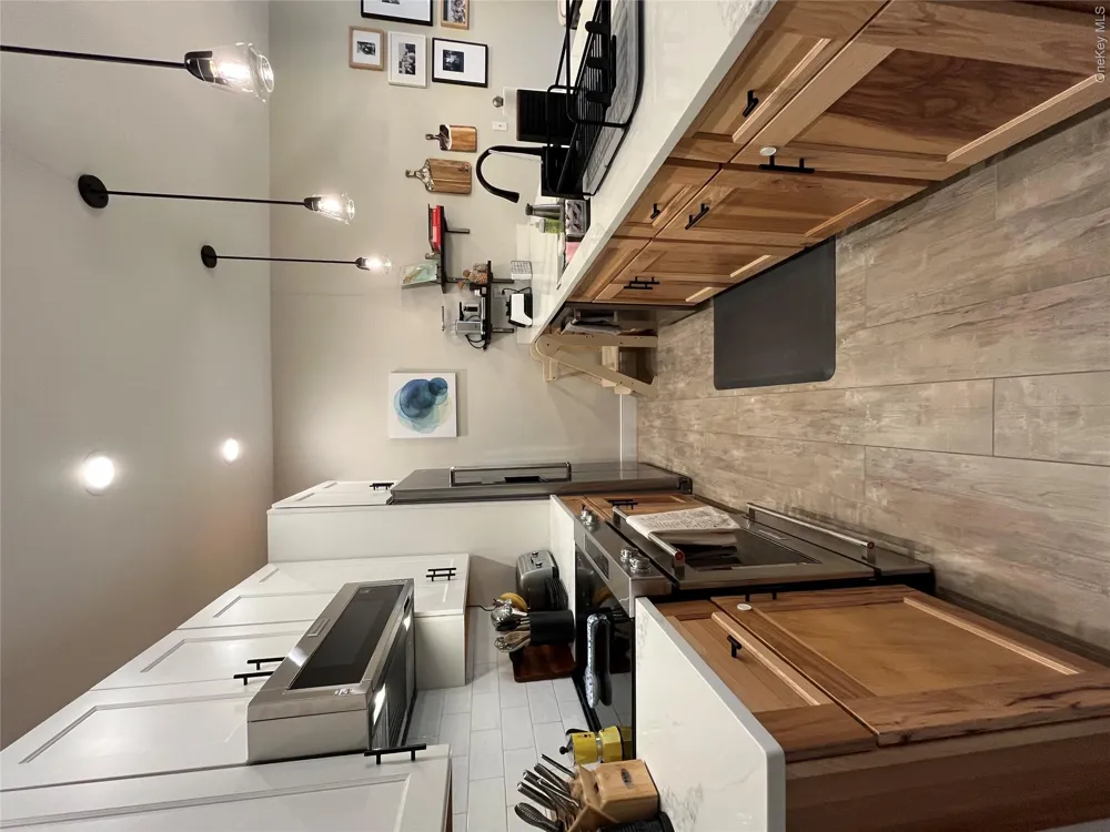 30 Beekman Street #213 Beacon, NY 12508