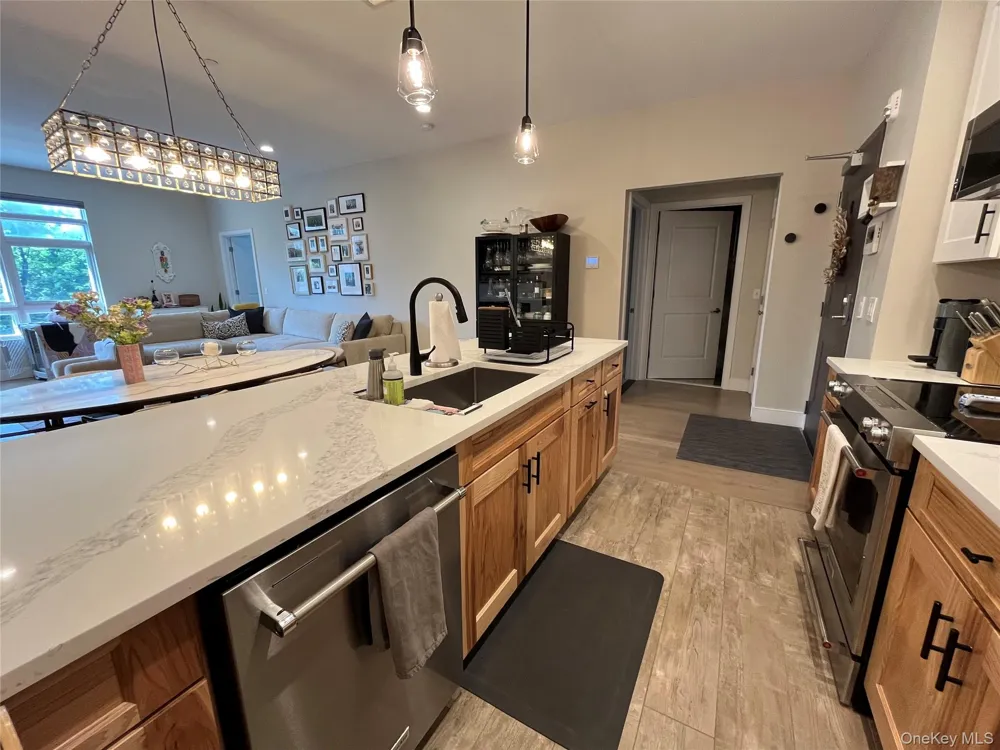 30 Beekman Street #213 Beacon, NY 12508