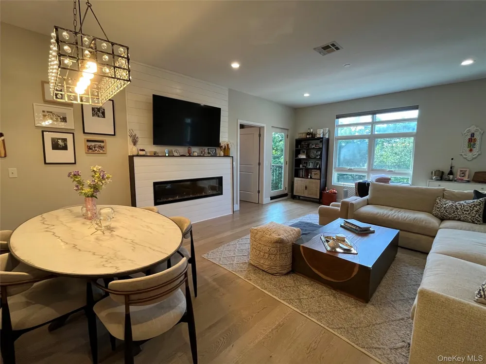 30 Beekman Street #213 Beacon, NY 12508