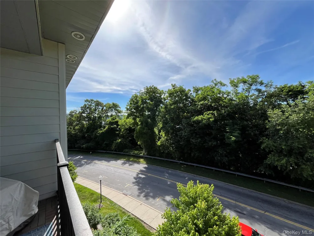 30 Beekman Street #213 Beacon, NY 12508