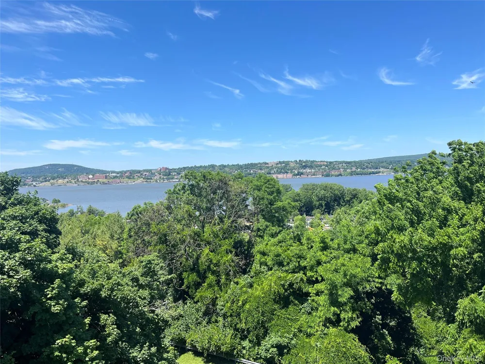 30 Beekman Street #213 Beacon, NY 12508