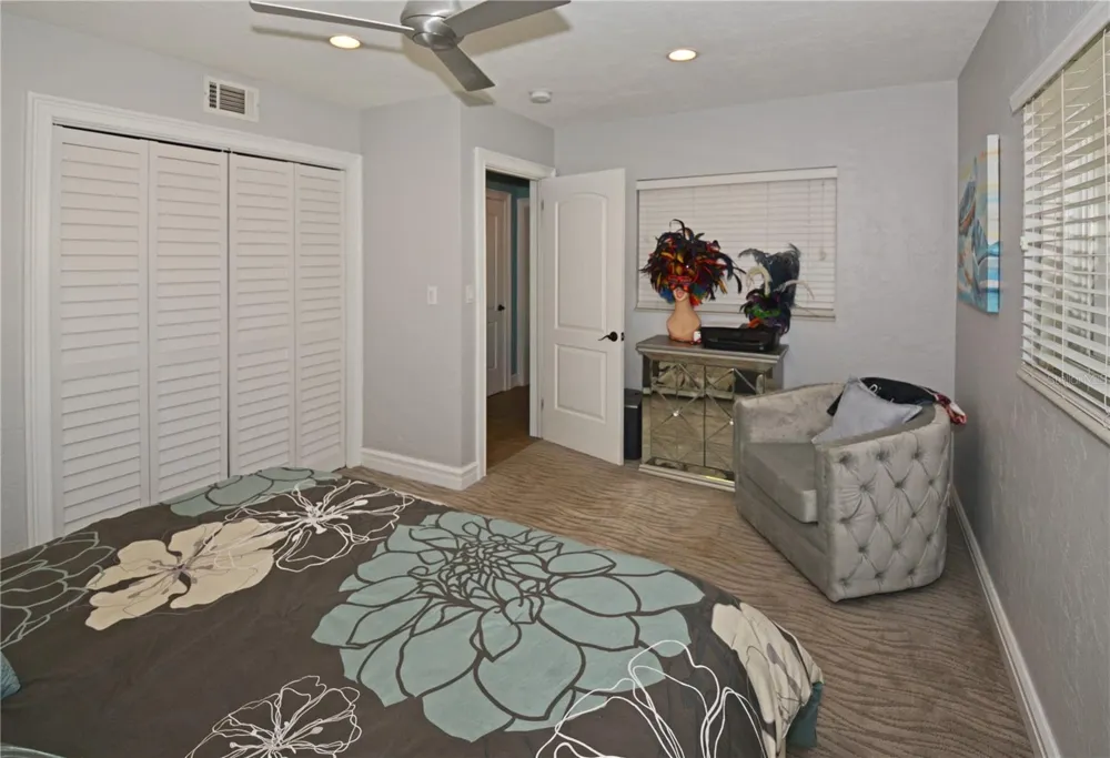 7020 MANGO AVENUE S St Petersburg, FL 33707