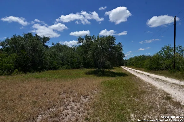 1641 Charco Beeville, TX 78102