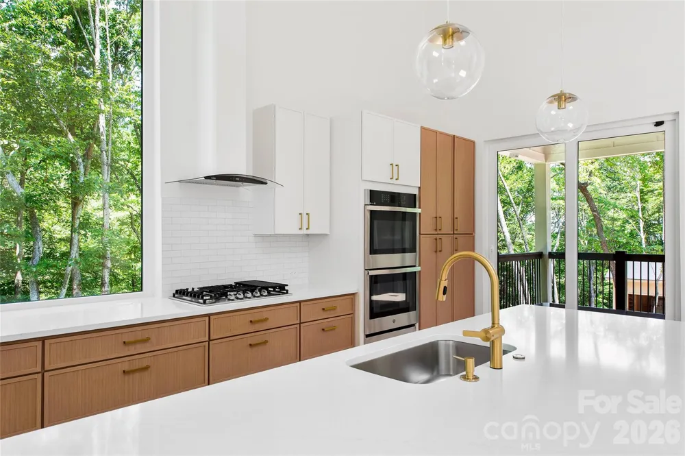23 Early Spring Way Leicester, NC 28748