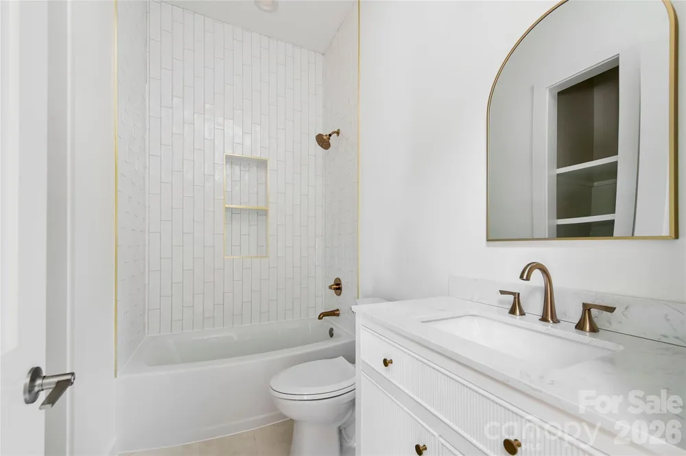 23 Early Spring Way Leicester, NC 28748