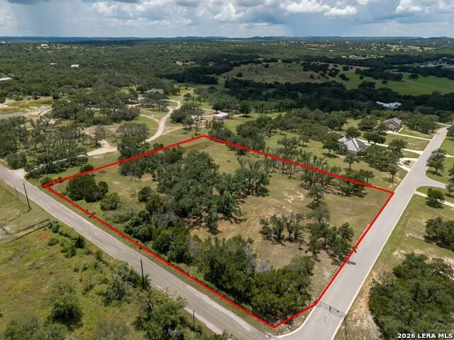 762 MORNING DEW DR Round Mountain, TX 78663