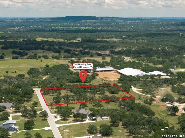 762 MORNING DEW DR Round Mountain, TX 78663