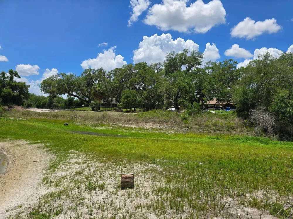 5066 WESTLAKE BOULEVARD Dade City, FL 33523