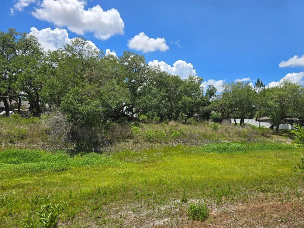 5066 WESTLAKE BOULEVARD Dade City, FL 33523