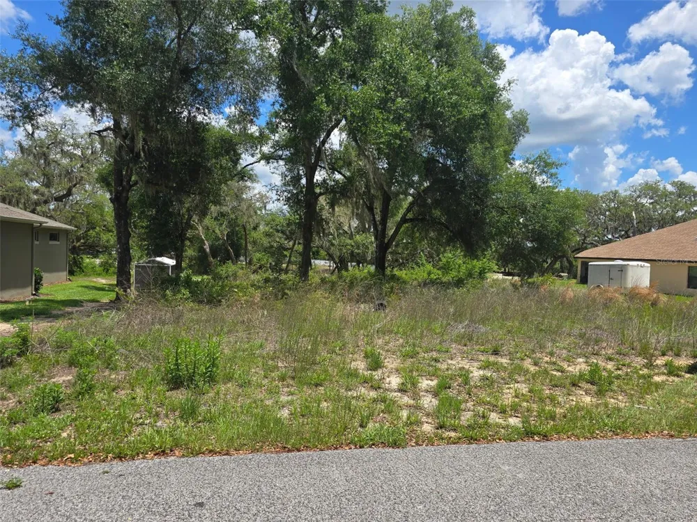 5066 WESTLAKE BOULEVARD Dade City, FL 33523