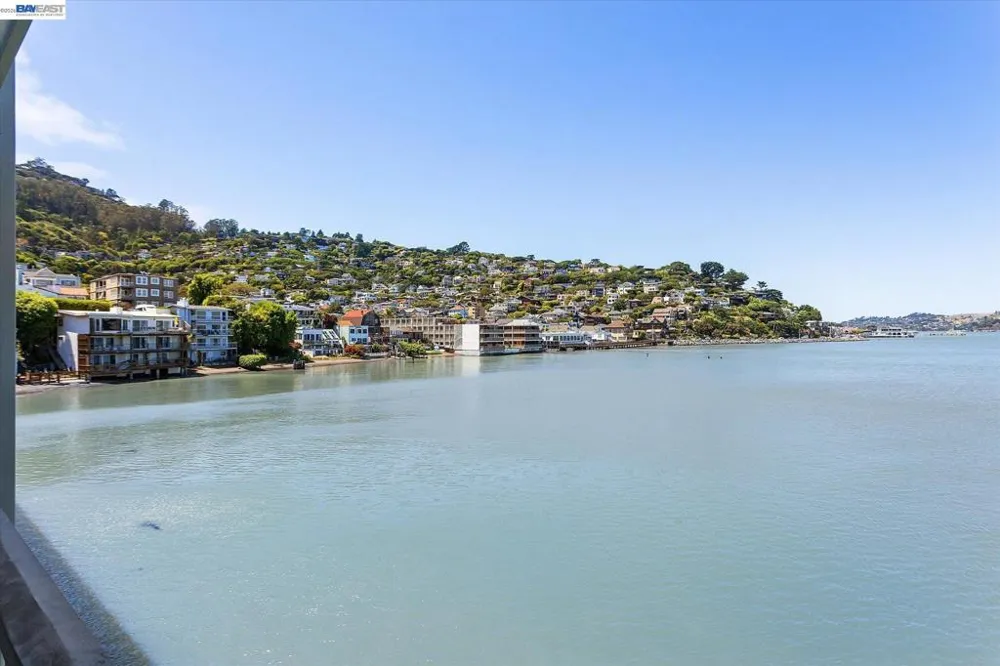 100 south #208 Sausalito, CA 94965
