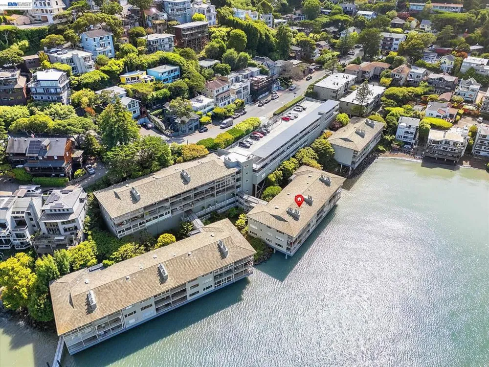 100 south #208 Sausalito, CA 94965