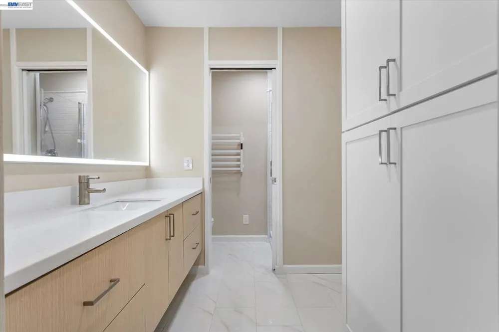 100 south #208 Sausalito, CA 94965