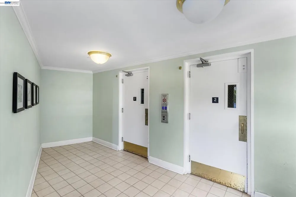 100 south #208 Sausalito, CA 94965