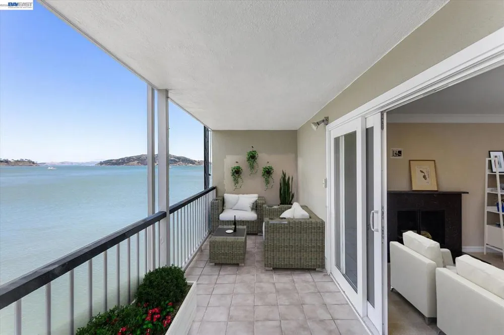 100 south #208 Sausalito, CA 94965