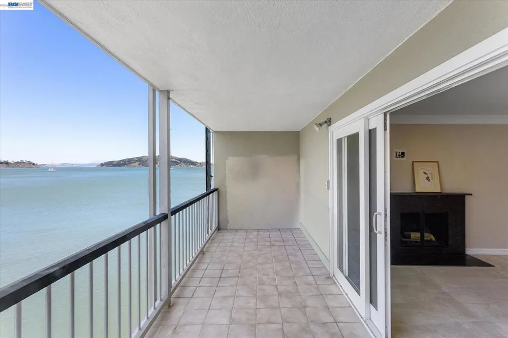 100 south #208 Sausalito, CA 94965