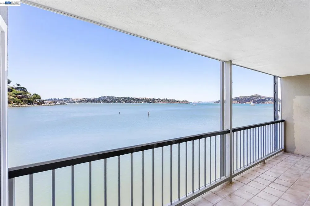 100 south #208 Sausalito, CA 94965