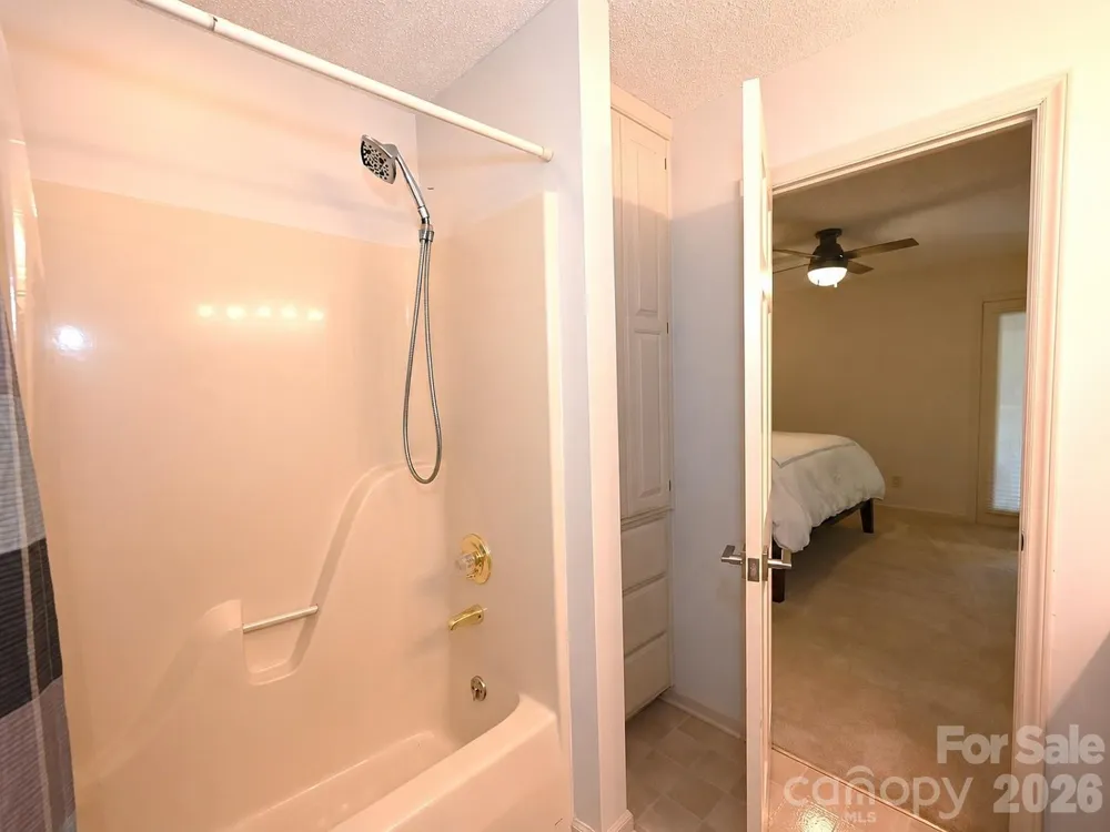 3675 Rock Bridge Drive NE Conover, NC 28613