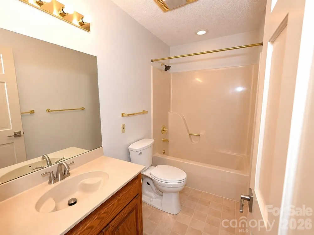 3675 Rock Bridge Drive NE Conover, NC 28613